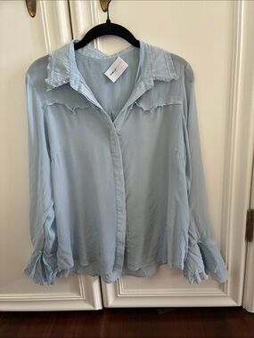 Isabelle Blanche Paris - Light Blue Buttoned Blouse